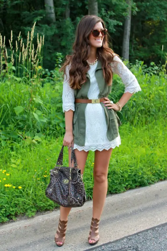 summer-outfit-crochet-dress-and-vest