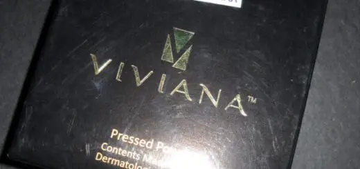 viviana-on-box