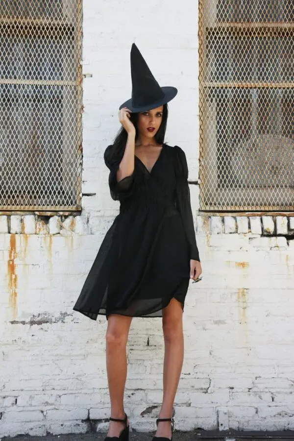 witch-outfit-super-simple