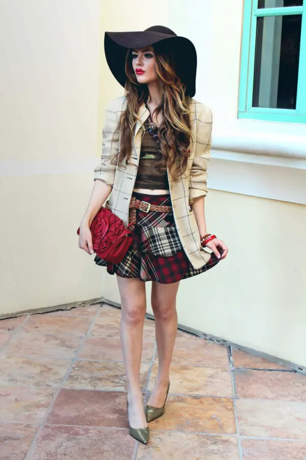 floppy hat with 1960s outfit
